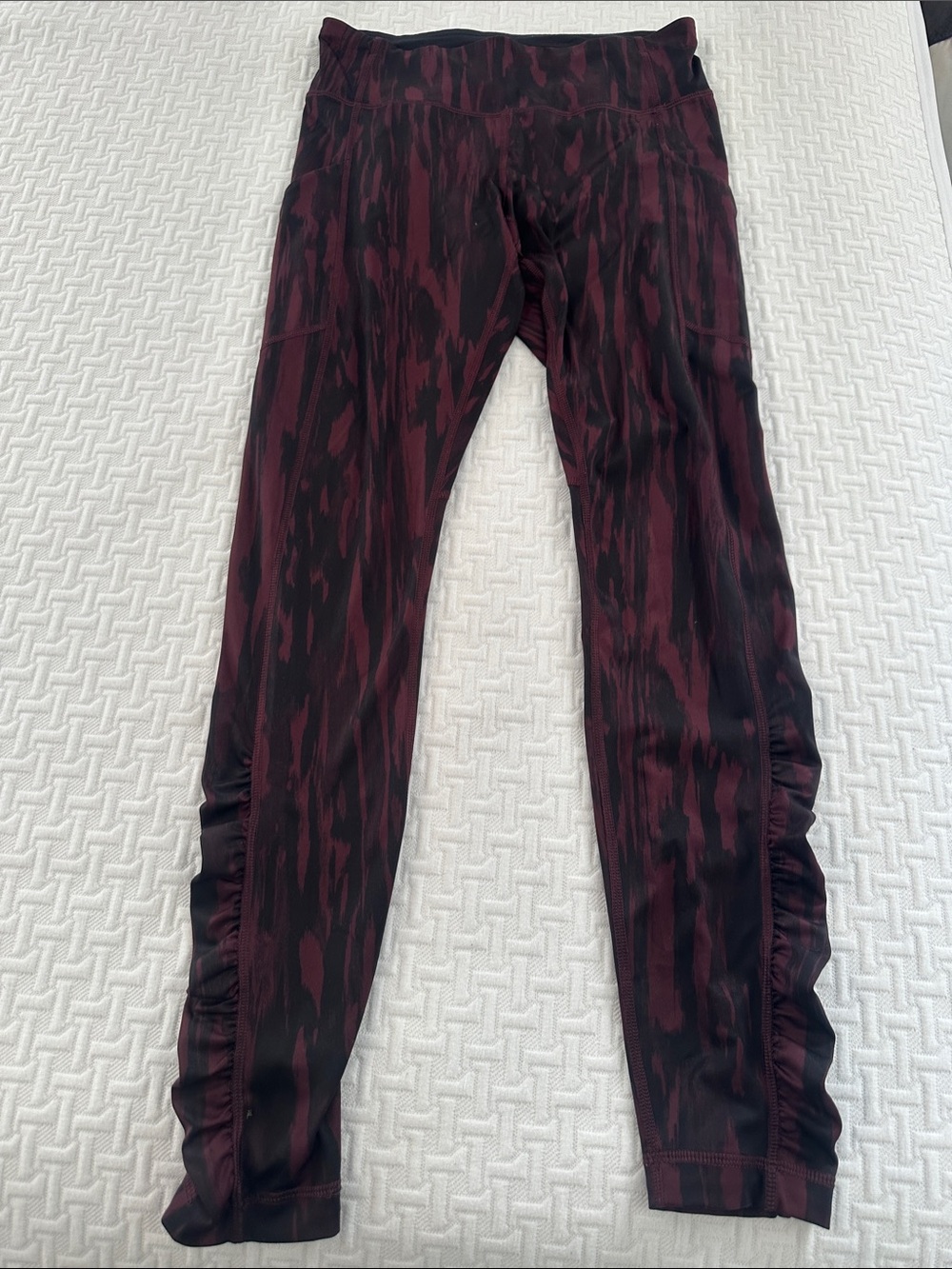 lululemon athletica Women's Burgundy and Black Patterned Leggings 6